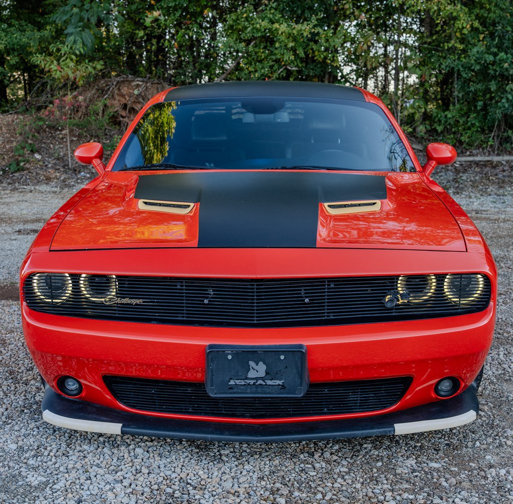 Used 2017 Dodge Challenger R/T Scat Pack w/ Dynamics Package RWD image 8