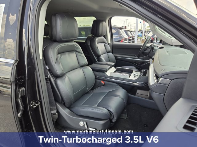 New 2027 Lincoln Navigator Premiere RWD image 15