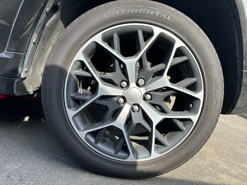 Used 2024 Jeep Grand Cherokee Summit image 7