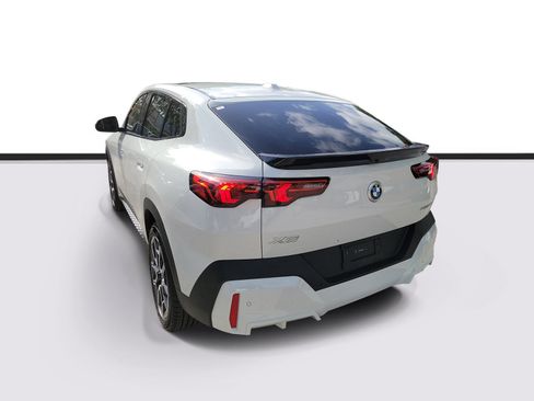 New 2026 BMW X2 xDrive28i w/ Convenience Package AWD/4WD image 3