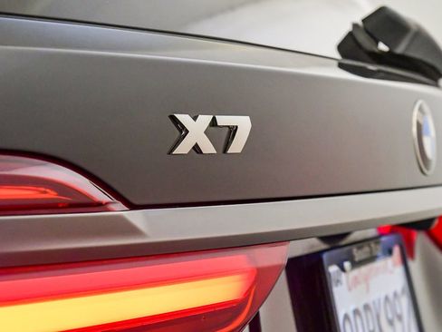 Certified 2021 BMW X7 M50i w/ Dynamic Handling Package image 13