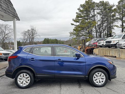 Used 2019 Nissan Rogue Sport S image 4