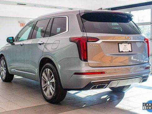 Used 2025 Cadillac XT6 Premium Luxury image 8