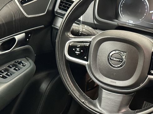 Used 2020 Volvo XC90 T6 Momentum w/ Protection Package Premier image 22
