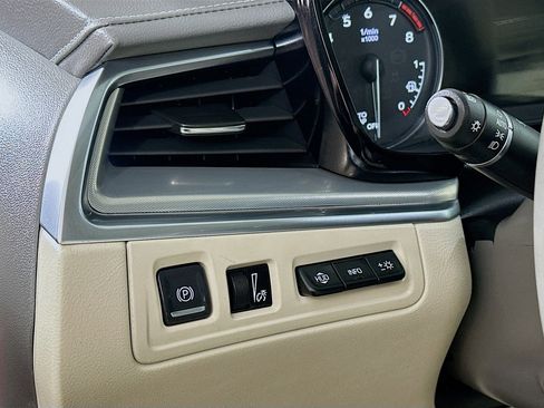 Used 2023 Cadillac XT5 Premium Luxury w/ Technology Package image 10