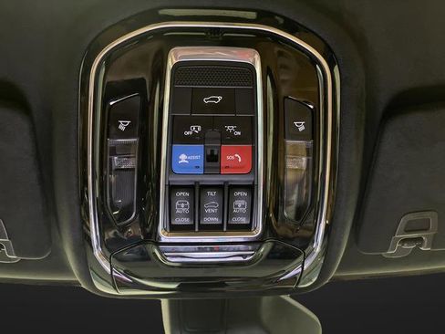 Used 2024 Jeep Grand Cherokee L Summit image 28