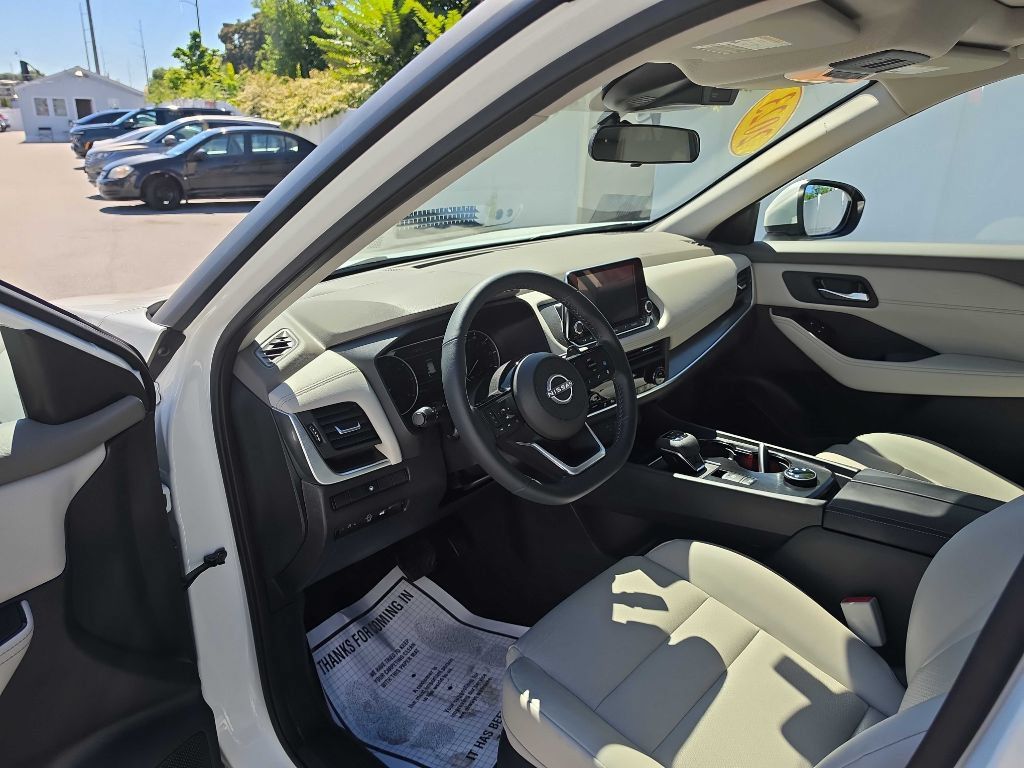 Used 2023 Nissan Rogue SV w/ SV Premium B Package AWD/4WD image 15
