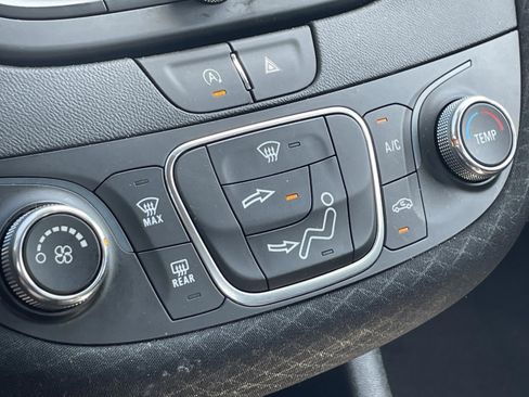 Used 2024 Chevrolet Malibu LS FWD image 18