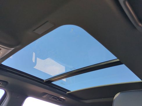 New 2026 Chevrolet Suburban RST image 79