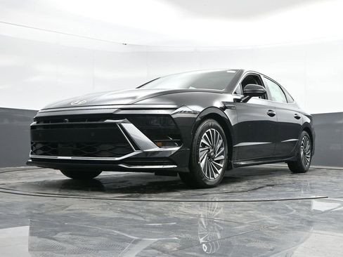 New 2025 Hyundai Sonata Limited image 51