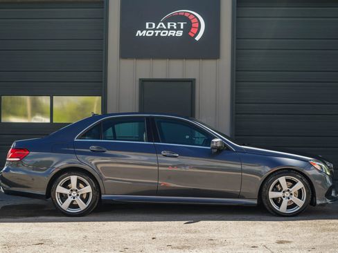 Used 2015 Mercedes-Benz E 250 BlueTEC 4MATIC Sedan image 8