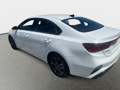 Certified 2024 Kia Forte LXS w/ LXS Technology Package FWD image 7