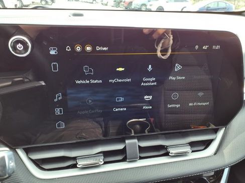 Used 2025 Chevrolet Equinox LT image 48