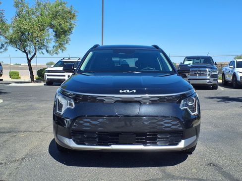 Used 2023 Kia Niro Wind FWD image 2