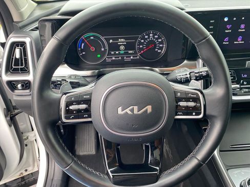 Certified 2023 Kia Sorento EX AWD/4WD image 11