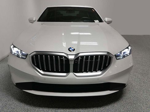 Certified 2024 BMW 530i w/ Premium Package image 2