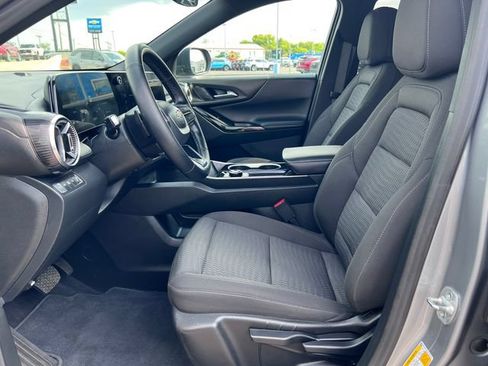 Used 2026 Chevrolet Equinox LT AWD/4WD image 4