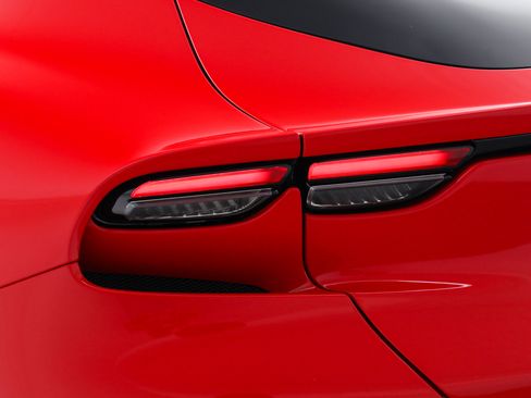 Certified 2026 Ferrari Purosangue AWD/4WD image 17