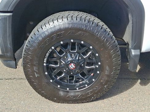 Used 2024 GMC Sierra 2500 Pro AWD/4WD image 8