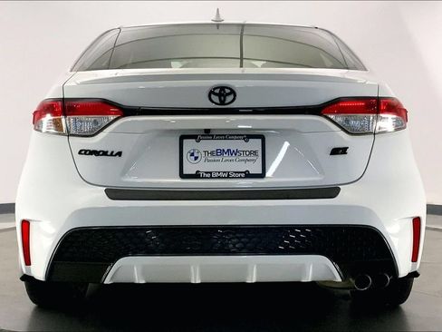 Used 2022 Toyota Corolla SE FWD image 3