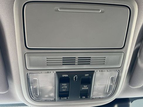 Used 2019 Honda Odyssey EX-L image 19