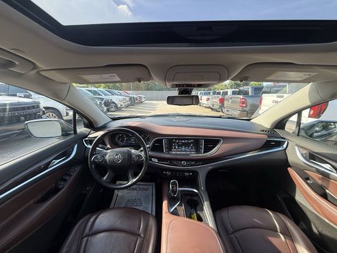 Used 2018 Buick Enclave Avenir w/ Avenir Technology Package AWD/4WD image 20