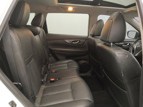 Used 2016 Nissan Rogue SL w/ SL Premium Package FWD image 19