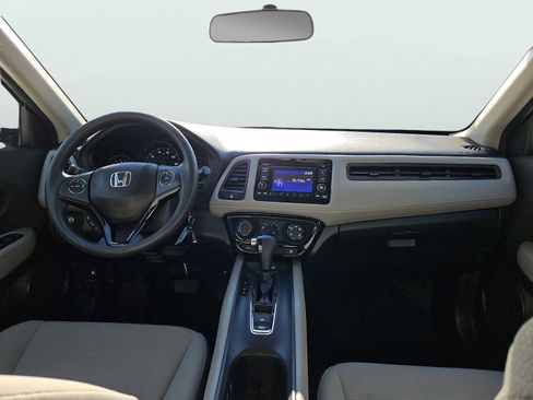 Certified 2021 Honda HR-V LX image 3