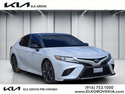 Used 2019 Toyota Camry XSE image 1