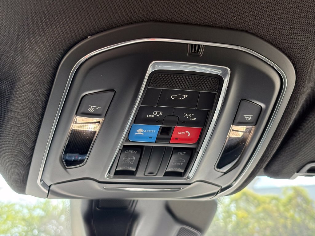 New 2026 Jeep Grand Cherokee Laredo X RWD image 24