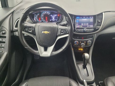Used 2020 Chevrolet Trax LT w/ Redline Edition FWD image 22