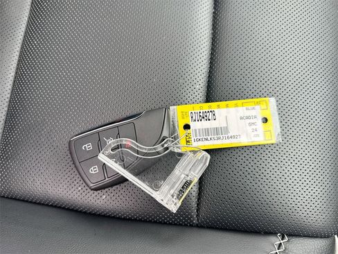 Used 2024 GMC Acadia Denali w/ Super Cruise Package image 37