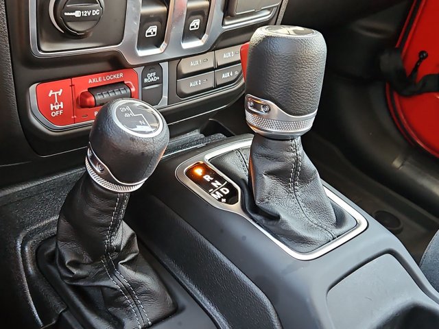 Certified 2025 Jeep Wrangler Sport AWD/4WD image 17