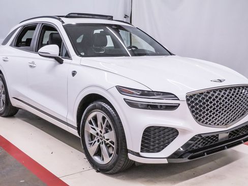Certified 2025 Genesis GV70 3.5T Sport image 5