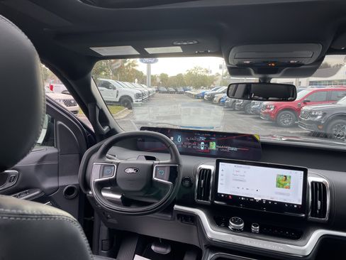 New 2025 Ford Expedition Platinum w/ Stealth Performance Package image 36