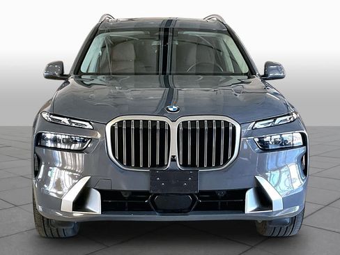 Used 2026 BMW X7 xDrive40i AWD/4WD image 3