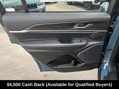 New 2026 Jeep Grand Cherokee L Limited w/ Trailer Tow Package AWD/4WD image 31