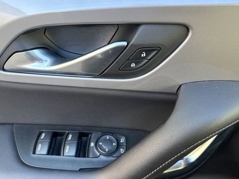 Used 2022 Chevrolet Blazer LT image 11