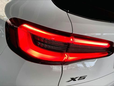 Used 2022 BMW X5 xDrive40i w/ Premium Package image 29