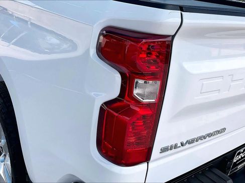 Used 2023 Chevrolet Silverado 1500 Custom RWD image 27