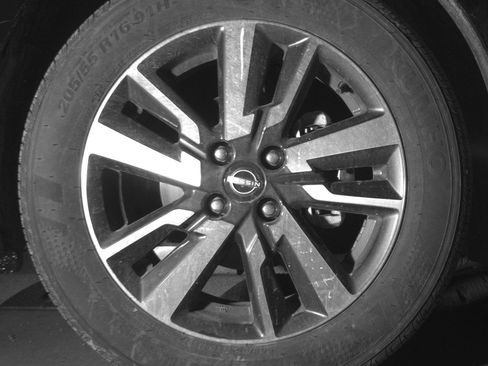 Used 2025 Nissan Versa SV image 13