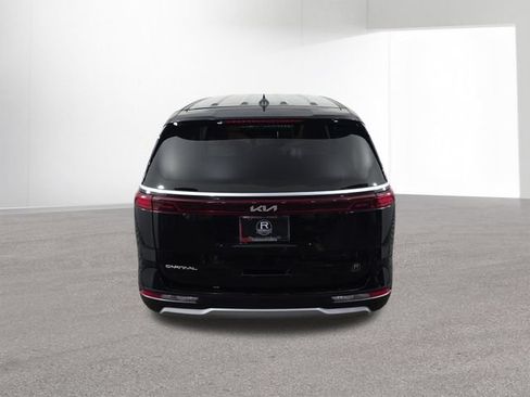 Used 2024 Kia Carnival EX FWD image 40