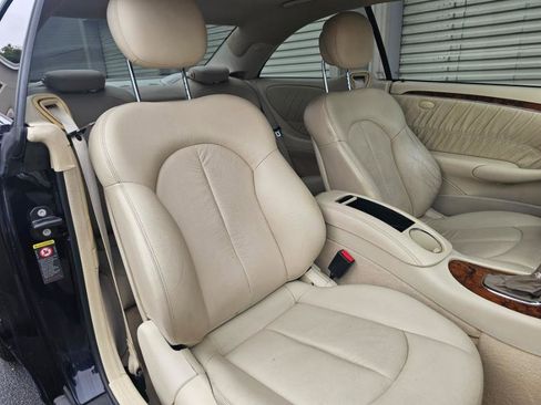 Used 2009 Mercedes-Benz CLK 350 Coupe w/ Premium I Pkg image 10