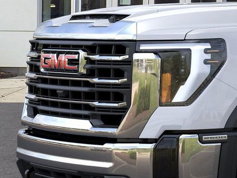 New 2025 GMC Sierra 2500 SLE w/ SLE Value Package; image 13