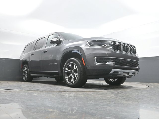 Used 2024 Jeep Wagoneer L Series III w/ Flexible Seating Group AWD/4WD image 49