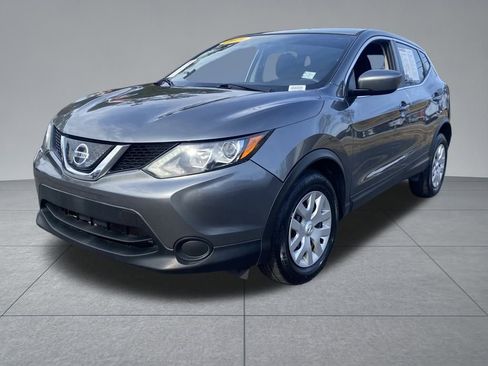 Used 2019 Nissan Rogue Sport S image 2
