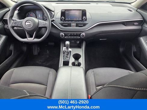 Used 2024 Nissan Altima 2.5 S FWD image 12