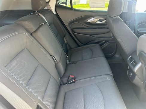 Used 2023 GMC Terrain SLE image 30