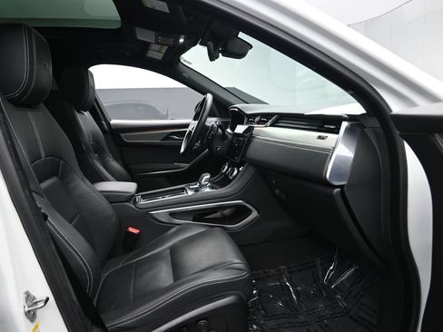 Used 2024 Jaguar F-PACE R-Dynamic S image 32