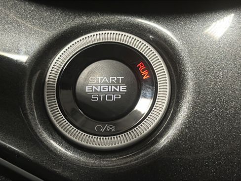 Used 2021 Jeep Grand Cherokee L Laredo w/ Luxury Tech Group I AWD/4WD image 33